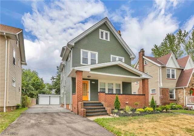 Photo 2 of Single family home for sale at 3498 Tullamore Rd, Cleveland Heights, OH 44118 | MLS# 5212562 | Listing updated on 2026-09-13