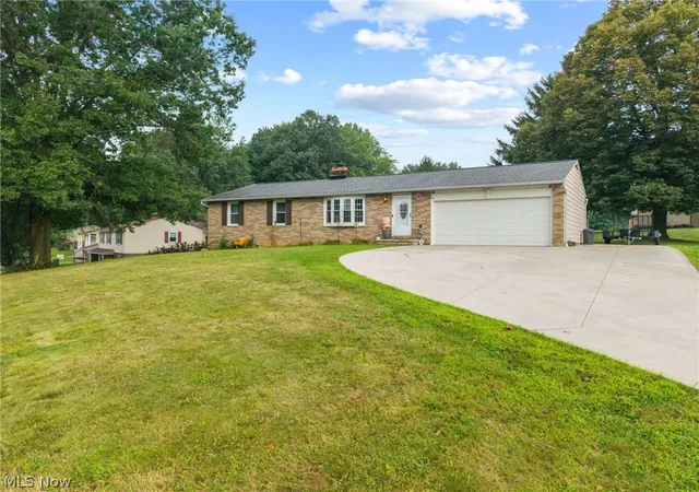Photo 3 of Single family home for sale at 6641 Hillfield St Nw, North Canton, OH 44720 | MLS# 5236304 | Listing updated on 2026-09-28
