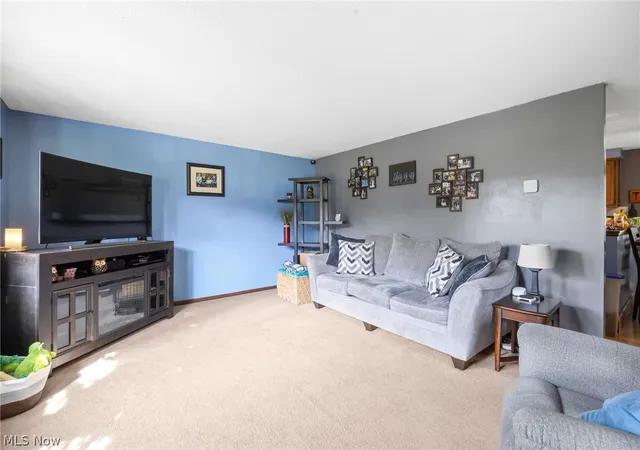 Photo 4 of Single family home for sale at 6641 Hillfield St NW, North Canton, OH 44720 | MLS# 5236304 | Listing updated on 2026-09-28