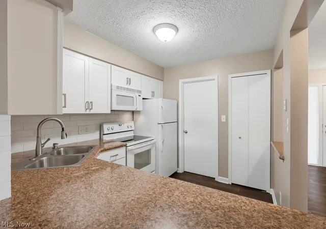 Photo 4 of Condo for sale at 1203 Cyn View Rd, Northfield, OH 44067 | MLS# 5236322 | Listing updated on 2026-09-09