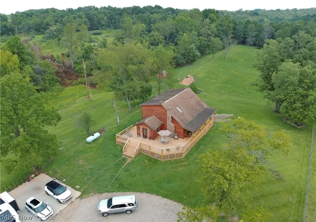 Photo 2 of Single family home for sale at 827 Darnold Rd, Vincent, OH 45784 | MLS# 5236332 | Listing updated on 2026-09-04