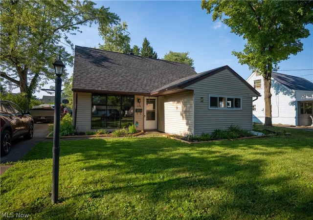 Photo 1 of Single family home for sale at 2378 Clyde St, Youngstown, OH 44514 | MLS# 5236073 | Listing updated on 2026-09-09