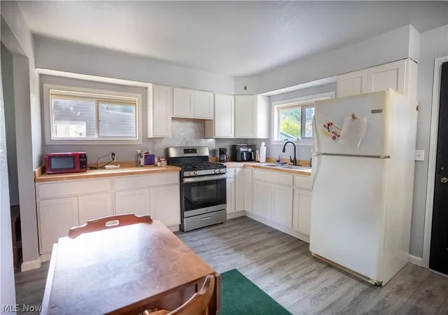 Photo 2 of Single family home for sale at 2378 Clyde St, Youngstown, OH 44514 | MLS# 5236073 | Listing updated on 2026-09-09