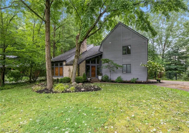 Photo 1 of Sale Pending at 2170 Dow Dr, Akron, OH 44313 | MLS# 5232769 | Listing updated on 2026-09-05