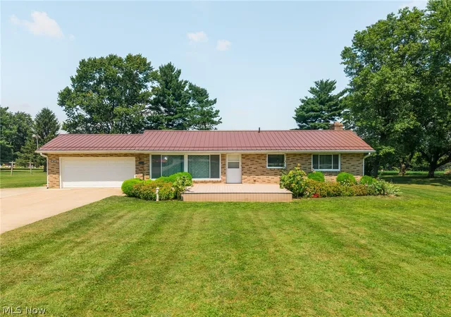 Photo 2 of Sale Pending at 14138 Nussbaum Rd, Dalton, OH 44618 | MLS# 5235723 | Listing updated on 2026-09-11