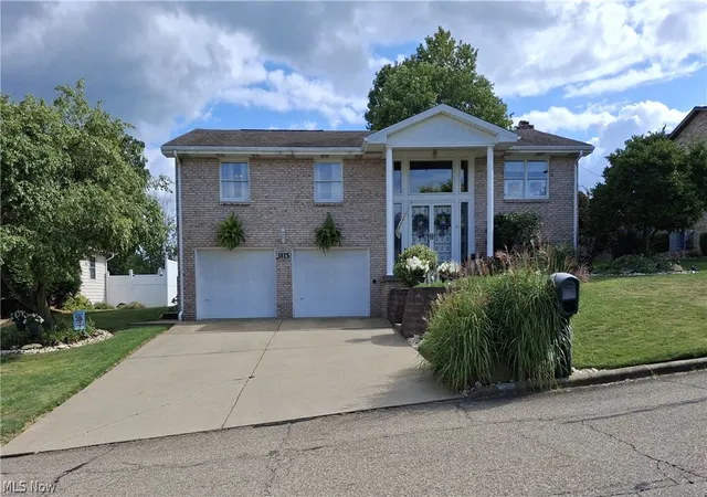 Photo 1 of Single family home for sale at 136 Tera Manor, Steubenville, OH 43953 | MLS# 5235168 | Listing updated on 2026-09-20