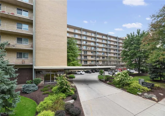 Photo 3 of Sale Pending at 10301 Lake Ave #427, Cleveland, OH 44102 | MLS# 5231726 | Listing updated on 2026-09-09