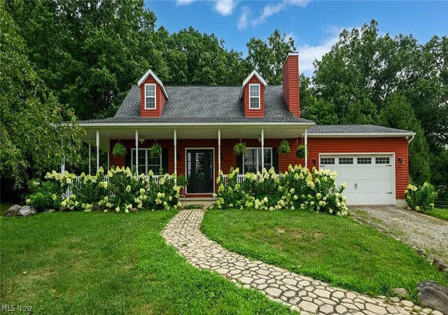 Photo 1 of Single family home for sale at 1089 Center Rd, Clinton, OH 44216 | MLS# 5236140 | Listing updated on 2026-09-15