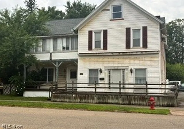 Photo 1 of Multi family home for sale at 429 Columbia St, Leetonia, OH 44431 | MLS# 5235068 | Listing updated on 2026-09-15