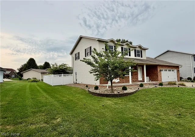 Photo 3 of Single family home for sale at 118 Northwood Dr, Dover, OH 44622 | MLS# 5236334 | Listing updated on 2026-09-30
