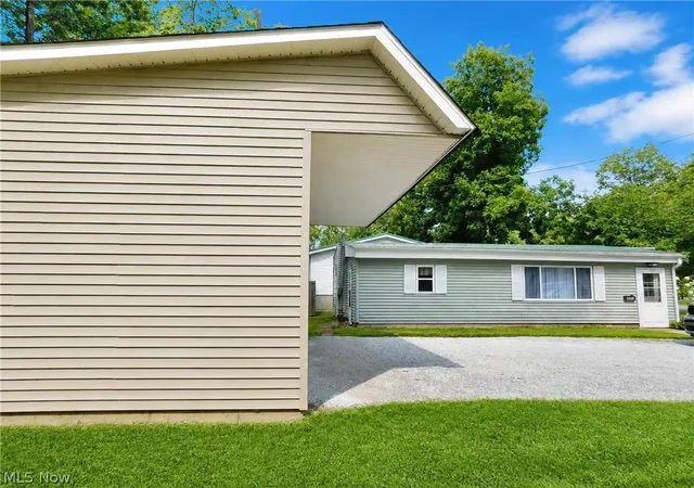 Photo 2 of Single family home for sale at 5108 University Dr, Geneva, OH 44041 | MLS# 5235046 | Listing updated on 2026-09-03