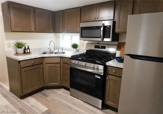Photo 4 of Single family home for sale at 5108 University Dr, Geneva, OH 44041 | MLS# 5235046 | Listing updated on 2026-09-03