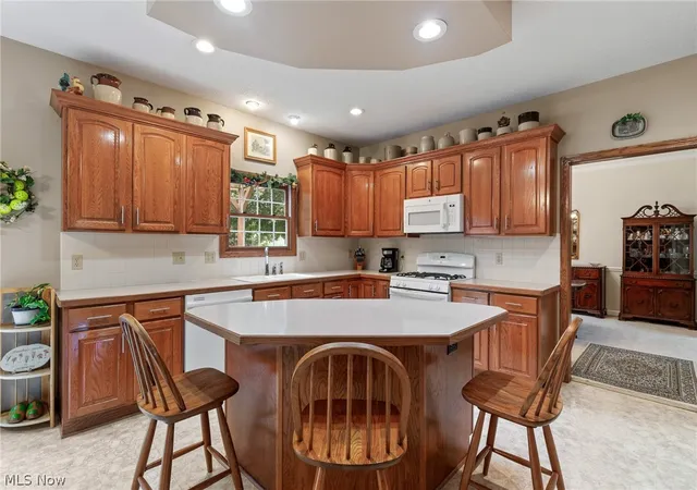 Photo 4 of Sale Pending at 2650 Missenden St NW, North Canton, OH 44720 | MLS# 5235895 | Listing updated on 2026-09-14