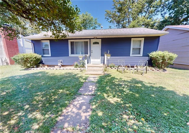 Photo 1 of Single family home for sale at 435 2nd Street Se, Brewster, OH 44613 | MLS# 5236407 | Listing updated on 2026-09-23