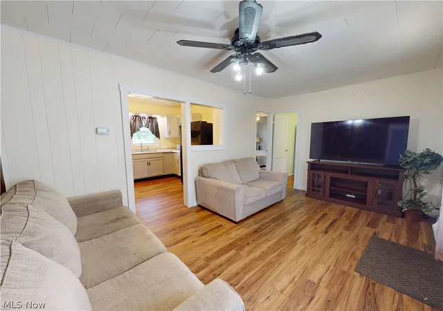 Photo 3 of Single family home for sale at 435 2nd Street Se, Brewster, OH 44613 | MLS# 5236407 | Listing updated on 2026-09-23