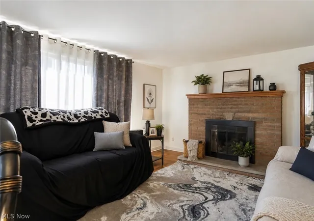 Photo 3 of Single family home for sale at 560 E Milton St, Alliance, OH 44601 | MLS# 5236239 | Listing updated on 2026-10-07