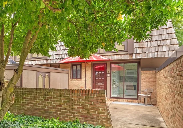 Photo 2 of Condo for sale at 1110 By The Shrs Dr #4, Huron, OH 44839 | MLS# 5235192 | Listing updated on 2026-09-10