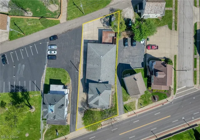 Photo 3 of Multi family home for sale at 832 S Main St, North Canton, OH 44720 | MLS# 5235271 | Listing updated on 2026-09-03