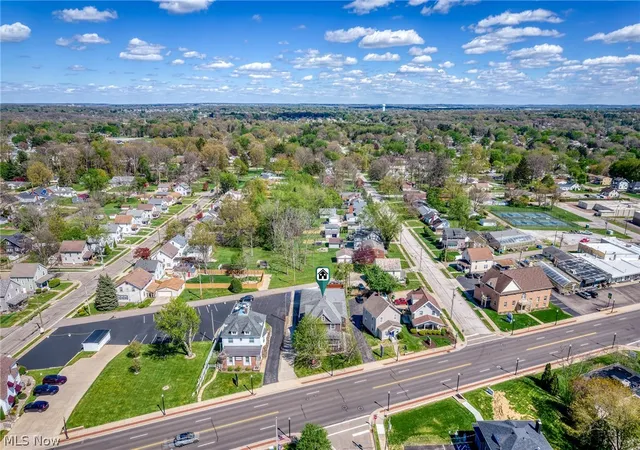 Listing Photo 4 - Condo for sale in building located at 832 S Main St, North Canton, OH 44720