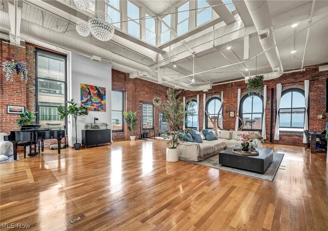 Photo 4 of Condo for sale at 635 W Lakeside Ave #600, Cleveland, OH 44113 | MLS# 5235413 | Listing updated on 2026-09-29