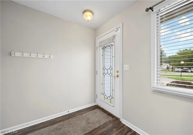 Photo 2 of Condo for sale at 4648 Oak Point Rd, Lorain, OH 44053 | MLS# 5236436 | Listing updated on 2026-09-04