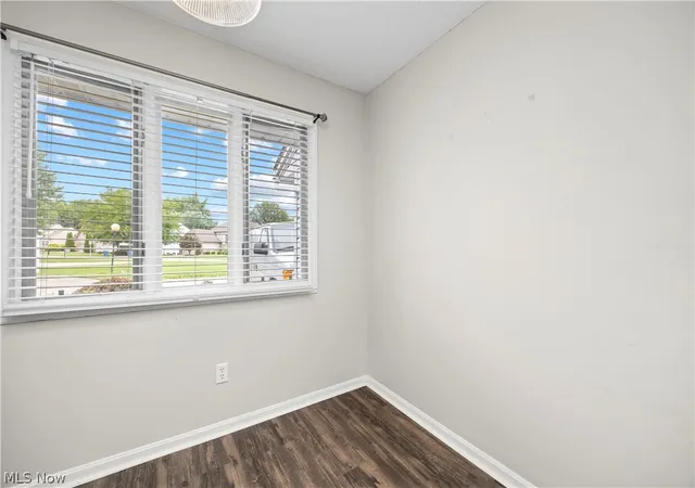 Listing Photo 3 - Condo for sale in building located at 4648 Oak Pt Rd, Lorain, OH 44053