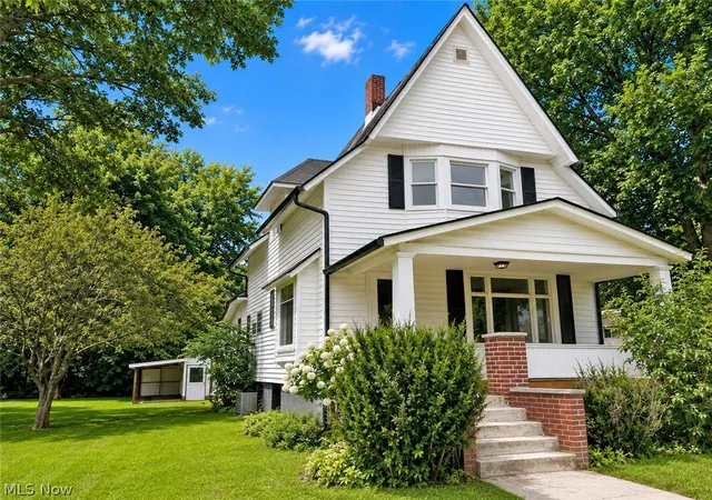 Photo 3 of Single family home for sale at 10368 Wooster Pike, Creston, OH 44217 | MLS# 5236702 | Listing updated on 2026-10-05