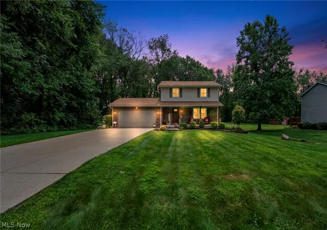 Photo 2 of Single family home for sale at 2322 Westport Dr, Akron, OH 44312 | MLS# 5236520 | Listing updated on 2026-09-22