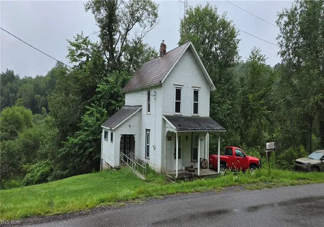 Photo 1 of Single family home for sale at 6448 Lindentree Rd Ne, Mineral City, OH 44656 | MLS# 5236041 | Listing updated on 2026-09-28