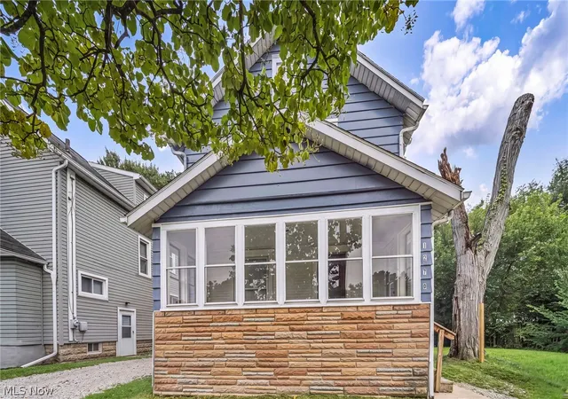 Photo 4 of Sale Pending at 1270 Kentucky Ave, Akron, OH 44314 | MLS# 5236721 | Listing updated on 2026-09-04