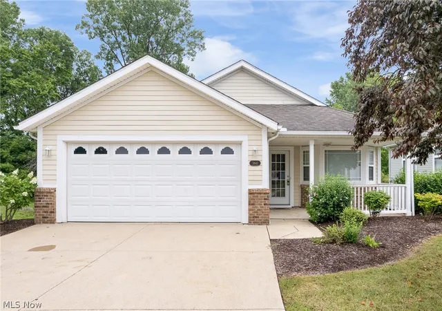 Photo 3 of Single family home for sale at 3841 Fennway Blvd, Medina, OH 44256 | MLS# 5236646 | Listing updated on 2026-09-28