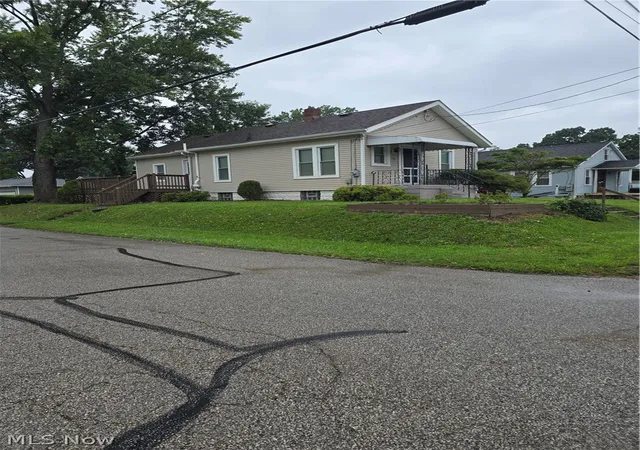 Photo 1 of Single family home for sale at 504 Jefferson Ave, Barberton, OH 44203 | MLS# 5236796 | Listing updated on 2026-09-11