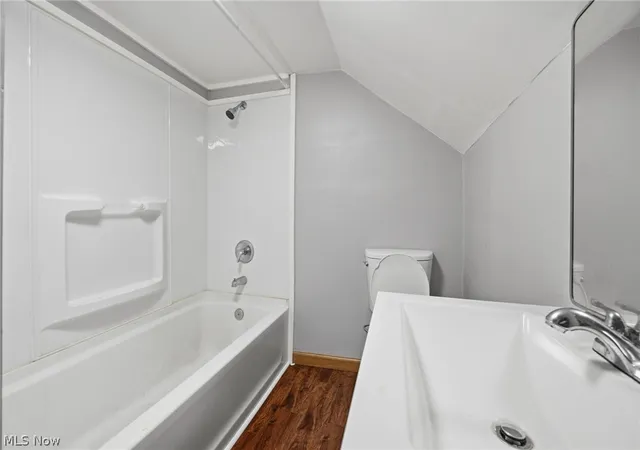 Listing Photo 5 - Condo for sale in building located at 934 Middle Ave, Elyria, OH 44035