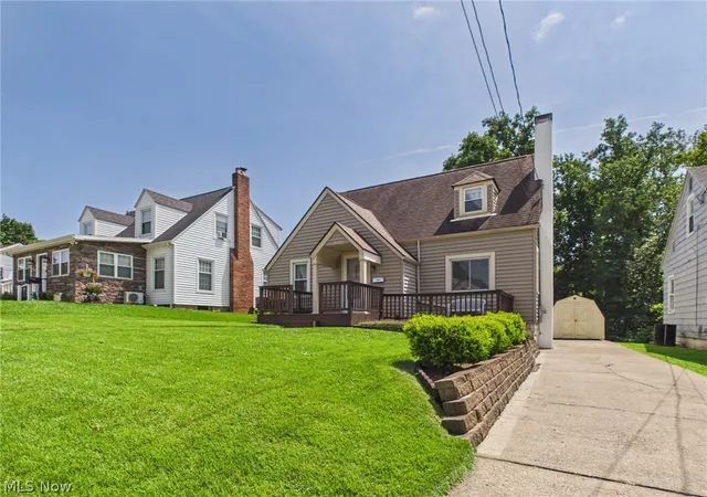 Photo 2 of Single family home for sale at 1814 Worthington St, Parkersburg, WV 26101 | MLS# 5236079 | Listing updated on 2026-09-05