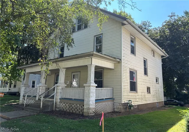 Photo 2 of Sale Pending at 402 N Grant St, Wooster, OH 44691 | MLS# 5235685 | Listing updated on 2026-09-11