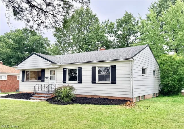 Photo 26 of Sale Pending at 19304 Mayfair Ln, Cleveland, OH 44128 | MLS# 5236508 | Listing updated on 2026-09-08