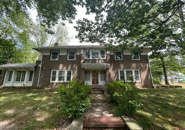 Photo 2 of Sale Pending at 1229 East Blvd, Cleveland, OH 44108 | MLS# 5236495 | Listing updated on 2026-09-15