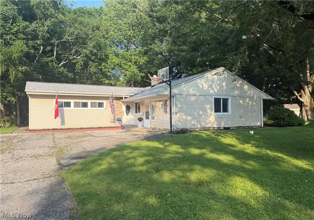Photo 1 of Single family home for sale at 6407 Newland Rd, Cleveland, OH 44130 | MLS# 5236839 | Listing updated on 2026-09-18