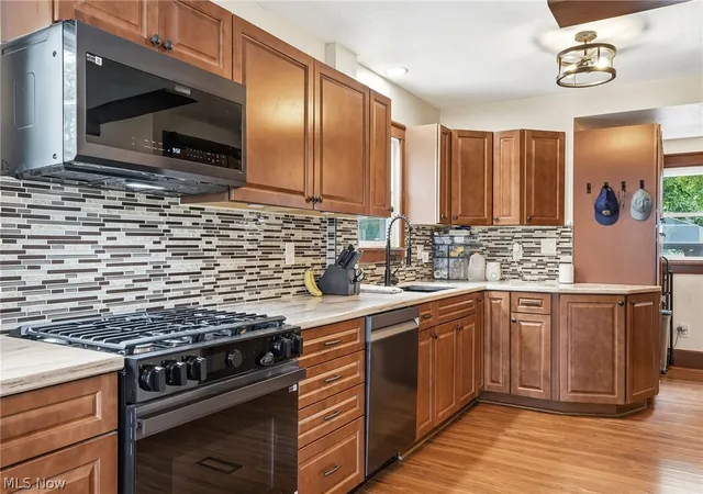 Photo 3 of Single family home for sale at 109 Stanford Ave, Elyria, OH 44035 | MLS# 5236825 | Listing updated on 2026-10-07