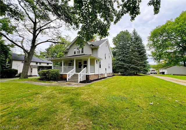 Photo 3 of Single family home for sale at 1771 S Green Rd, Cleveland, OH 44121 | MLS# 5235868 | Listing updated on 2026-09-12