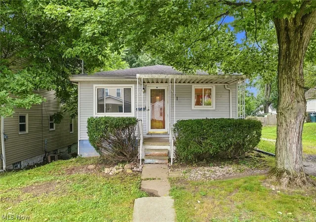 Photo 1 of Single family home for sale at 71 23rd Street Nw, Barberton, OH 44203 | MLS# 5236783 | Listing updated on 2026-09-03