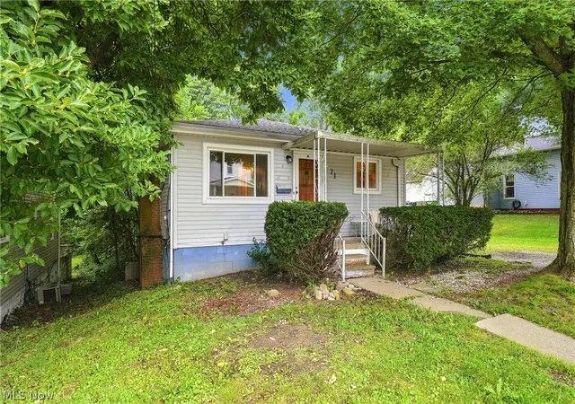Photo 2 of Single family home for sale at 71 23rd Street Nw, Barberton, OH 44203 | MLS# 5236783 | Listing updated on 2026-09-03