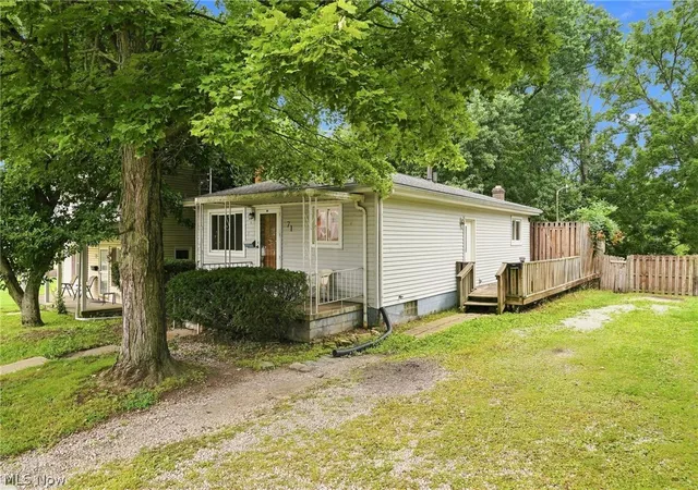 Photo 2 of Single family home for sale at 71 23rd Street NW, Barberton, OH 44203 | MLS# 5236783 | Listing updated on 2026-09-03