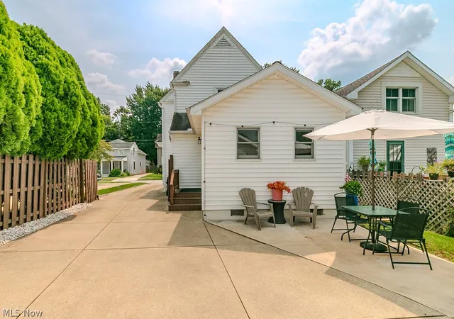 Photo 3 of Single family home for sale at 38247 Union St, Willoughby, OH 44094 | MLS# 5235823 | Listing updated on 2026-09-15