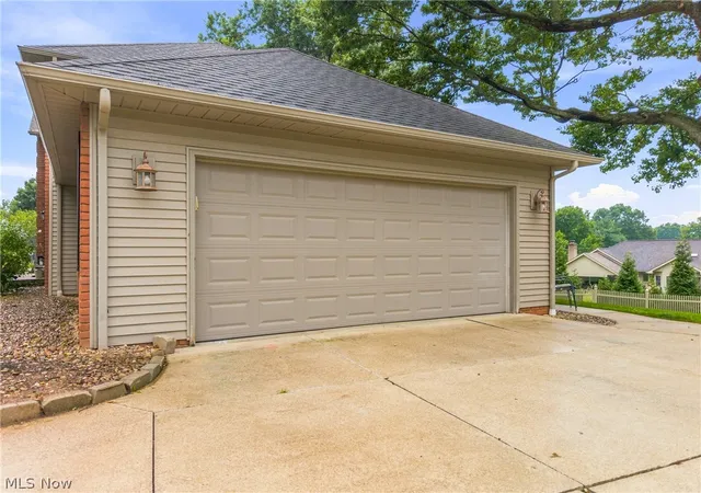 Photo 3 of Sale Pending at 3379 Stratham Cir Nw, Canton, OH 44708 | MLS# 5236311 | Listing updated on 2026-10-05