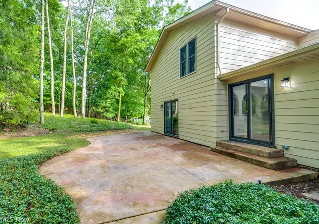 Photo 3 of Single family home for sale at 4100 Bunker Ct, North Royalton, OH 44133 | MLS# 5236254 | Listing updated on 2026-09-17