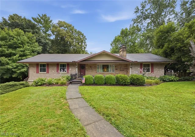 Photo 1 of Single family home for sale at 1807 Hanley Rd W, Mansfield, OH 44904 | MLS# 5236713 | Listing updated on 2026-09-29