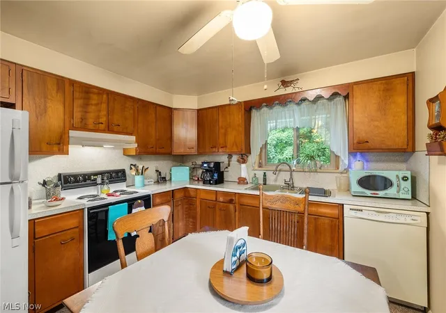 Photo 4 of Single family home for sale at 1807 Hanley Rd W, Mansfield, OH 44904 | MLS# 5236713 | Listing updated on 2026-09-29