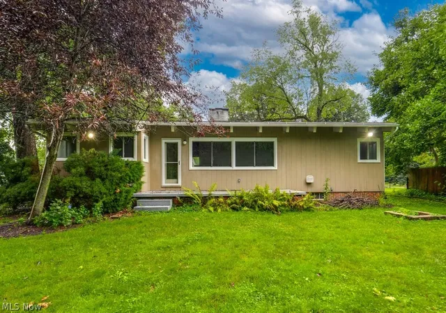 Photo 1 of Single family home for sale at 570 Mardon Ave, Akron, OH 44303 | MLS# 5231768 | Listing updated on 2026-09-30