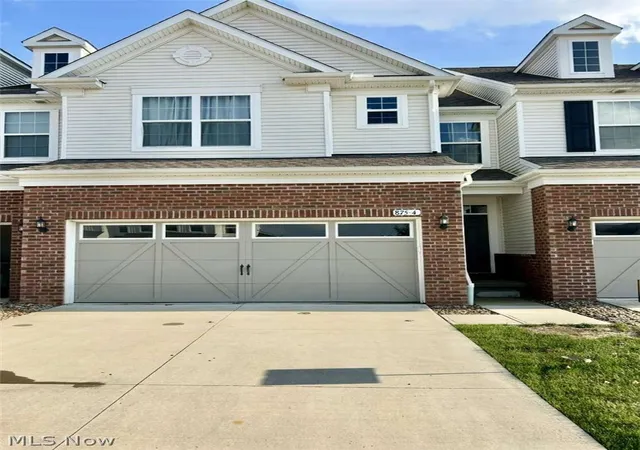 Photo 1 of Sale Pending at 875 Dipper Ln #4, Aurora, OH 44202 | MLS# 5236917 | Listing updated on 2026-09-10